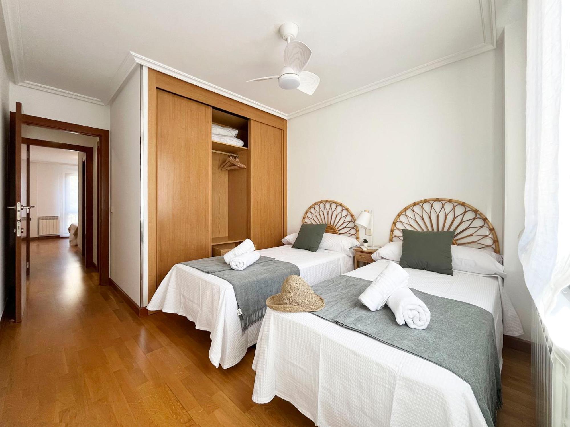 Vut Plaza Fontana Apartment Salamanca Bagian luar foto